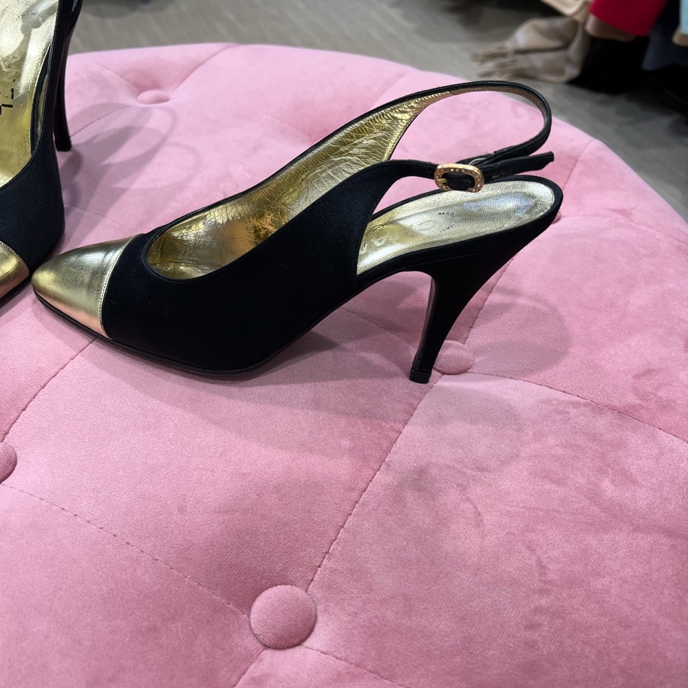 100% AUTHENTIC CHANEL HEELS